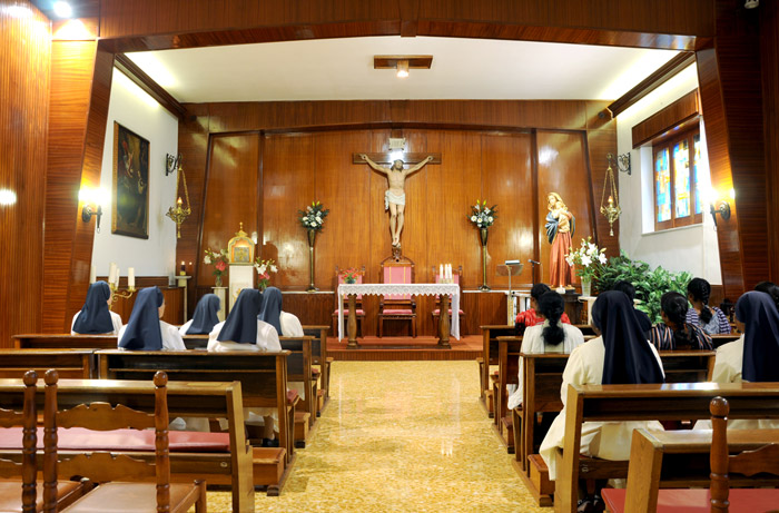 Oblate di Nazareth in preghiera a Villa Betania.